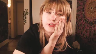 givemedanger loud female squeals from a great handjob