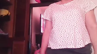 squirtkrozz mature babe fucks her cunt