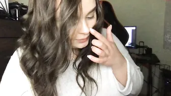 wearethebestinthissite masturbating with a tampon in pussy