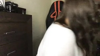 wearethebestinthissite masturbating with a tampon in pussy