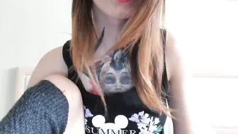 purr_demon imposing slut stiffens her cunt tight