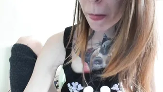 purr_demon imposing slut stiffens her cunt tight