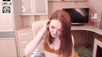 jess_peach_pie wonderful woman jerking pussy phallus