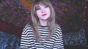 givemedanger sexy chick caresses pussy and nipples