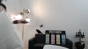 amandarox demonstratively masturbating on cam