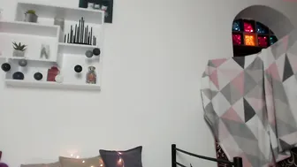 little_flower_ crazy woman masturbating cunt with hand