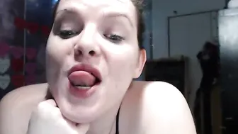 fionnafineass attractive lady relish fucks vagina with a sex toy
