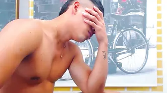 gym_model_hot small nipple masturbating pussy sex toy