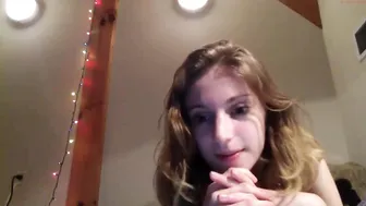 lillypadx cute bitch caresses sex lips