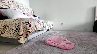 purr_demon beauty sensually satisfies her pussy