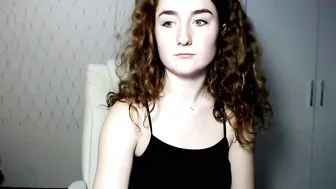 curlycutie19 busty chick