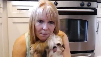 daniluvs2 crazy lady fondles her cunt in panties