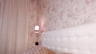 _hello_siri_ Luxurious chick