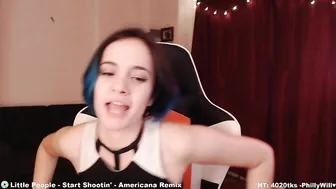 feluriann pretty lady undresses in the kitchen