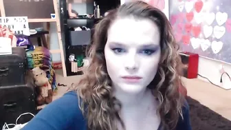 fionnafineass hot bitch punches holes with fingers