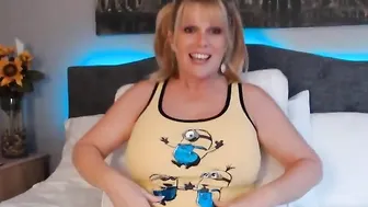 daniluvs2 juicy sluts play with sex toy