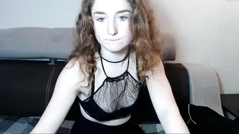 curlycutie19 professional whore