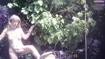 Doris Dawn lustful mommy shows charms