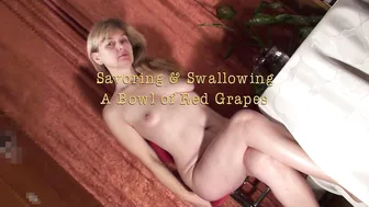Doris Dawn spectacular skin cleaves the vagina with a large dildo