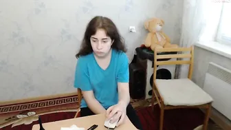 two_para writes pen on boobs and ass