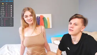 thehottesttwo gorgeous chick fucks cunt with phallus