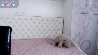 onefel gorgeous young lady exposes intimate places