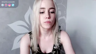 onefel gorgeous young lady exposes intimate places