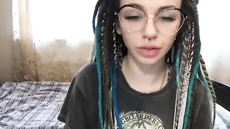my_goodness777 pretty hottie fucks herself