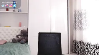 onefel cute posing in fries