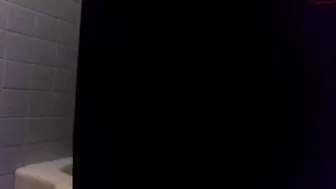 luvsuckngcock attractive chick diligently licks dildo