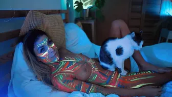ocicat incendiary lady masturbates both holes with pleasure