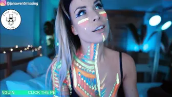 ocicat hot babe gently jerks pussy
