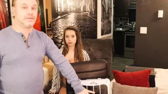 justin_maryah hot brunette girl pulls her pussy