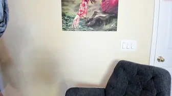 cutiepainter show with an attractive black hair