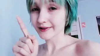 ephemeralflower mature slut gets naked on camera