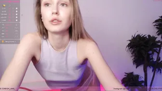 oh_girl blissful nipple flows from excitement
