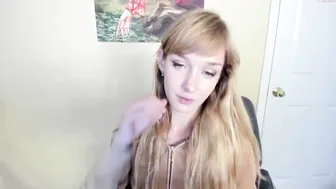 cutiepainter sexy slut exhausting the cap with masturbation