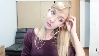 cutiepainter bitch drummed with glass dick