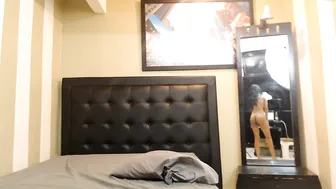 leo6pack18cm gorgeous mare fucks pussy with phallus