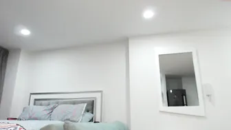 sophia_de fascinating girl masturbating fingers