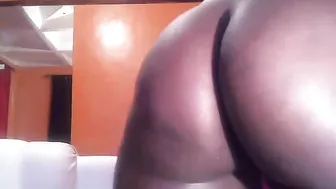 _purple_fox beautiful bitch jerks off with an unusual device