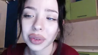 mrs_eva fucks herself with different sized dicks