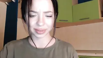 mrs_eva gorgeous babe fucks her shaved pussy