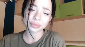 mrs_eva gorgeous babe fucks her shaved pussy