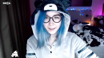 blue_mooncat chaturbate January 2020