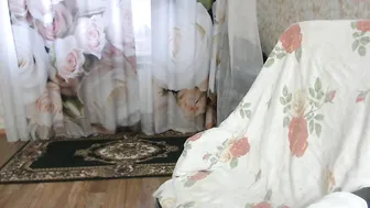 helen_bee luxurious babe fucks pussy relish
