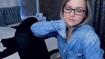 tiffanyriox gentle erotic spinning at the chair