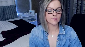tiffanyriox gentle erotic spinning at the chair