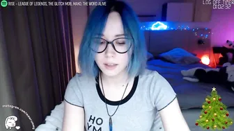 blue_mooncat cheeky busty bitch