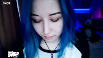 blue_mooncat sexy doll squeezes shaved holes